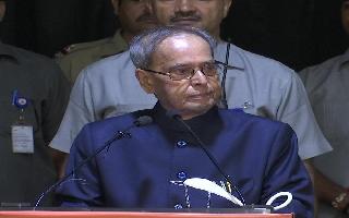 former-president-pranab-mukherjee-who-tested-coronavirus-positive-put-on-ventilator-after-brain-surgery